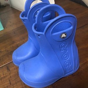 CROCS RAIN BOOTS